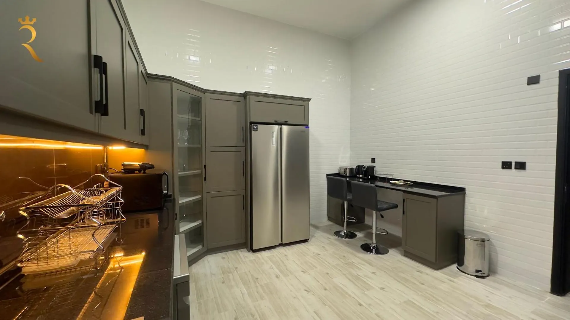 Apartment Exquisite 5-Br Paradise In Al Danah Abu Dhabi United Arab Emirates