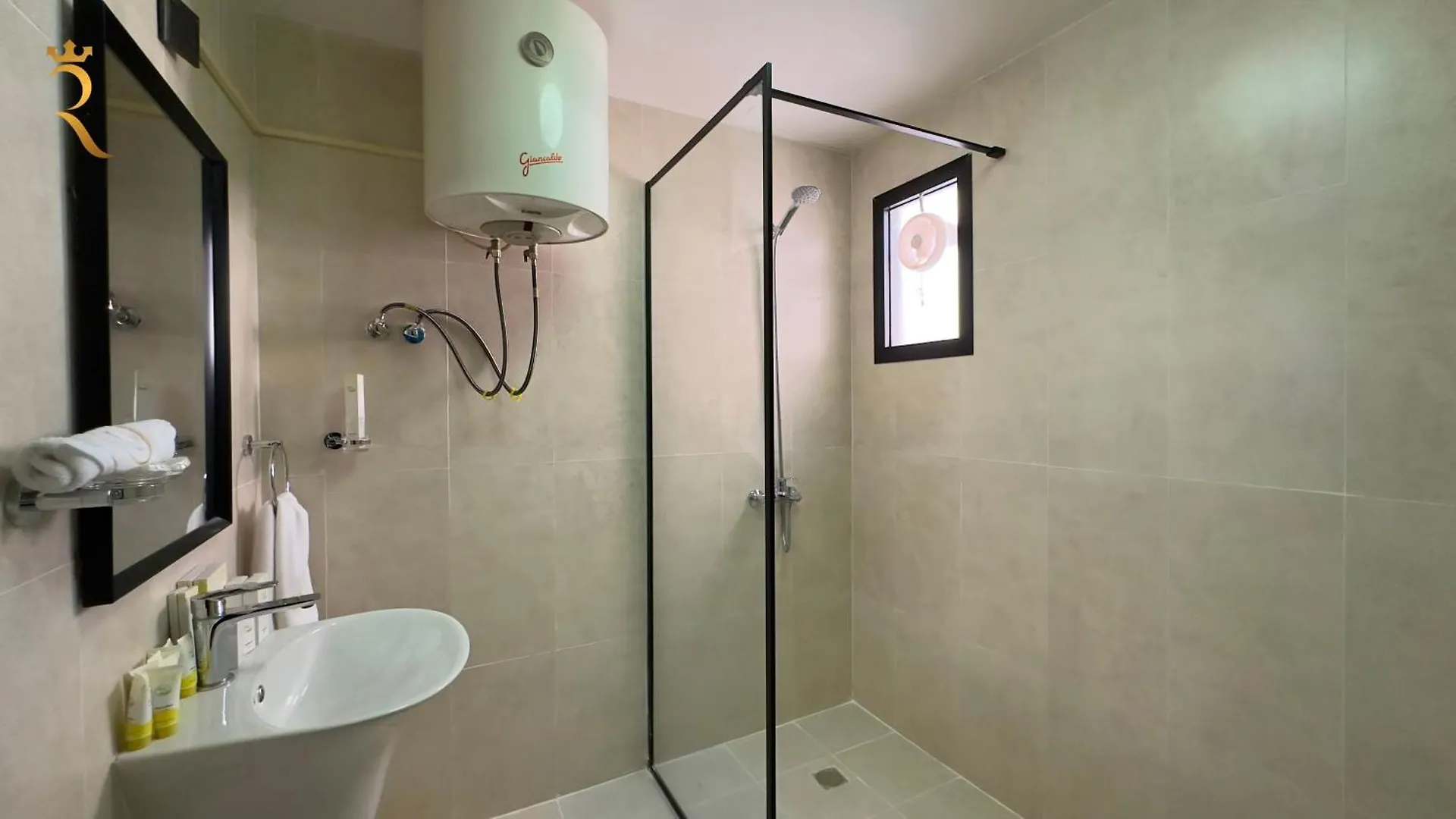 Exquisite 5-Br Paradise In Al Danah Abu Dzabi Apartman